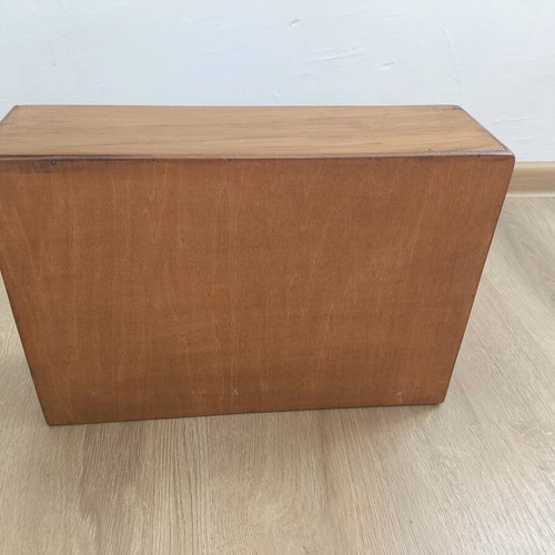 Vintage cabinet restored with engraved glass