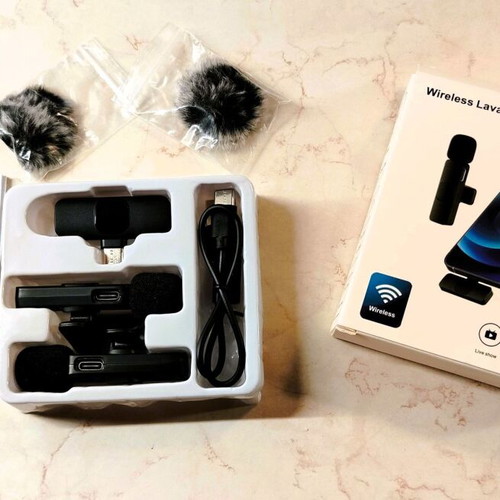 Wireless Lavalier Microphones new, set with 2 mics and accessories
