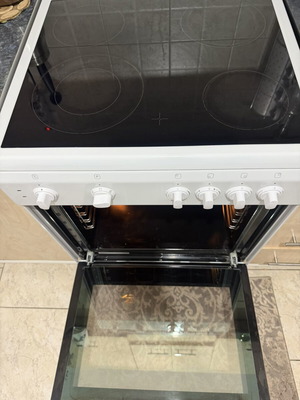 Davoline kitchen stove with ceramic hob like new