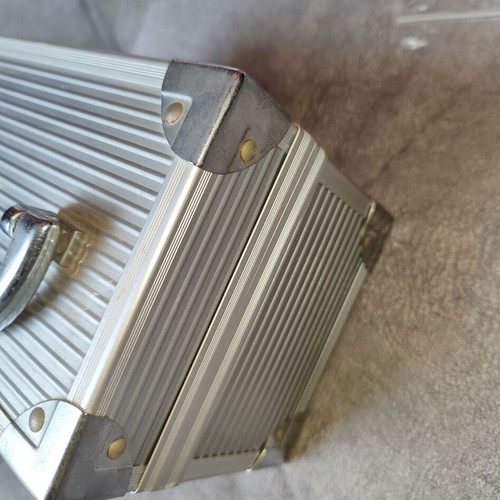 Mini aluminum jewelry box with mirror and key
