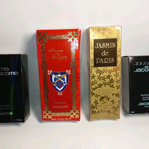 Empty vintage perfume boxes used, pack