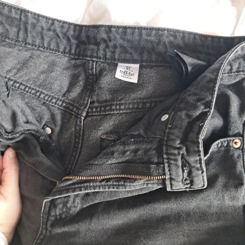 Black denim jeans like new, straight ultra high waist, size L, black
