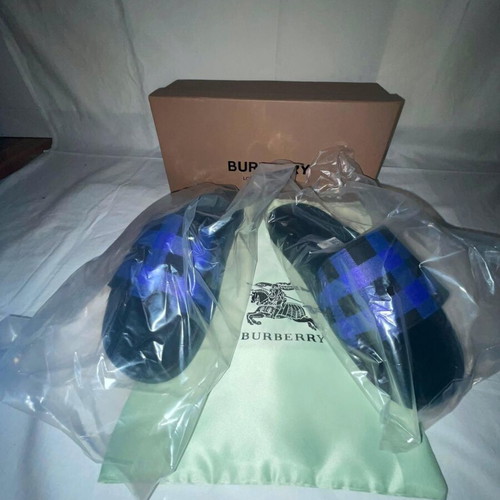 Burberry slides blue check, brand new size 42.5