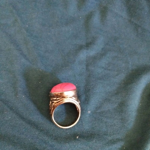 Silver 925 ring like new with synthetic stone