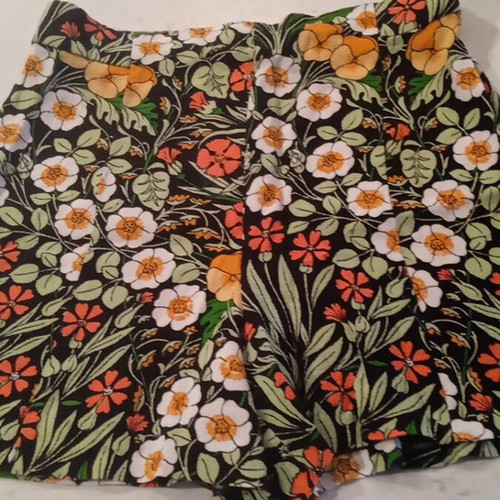 Zara women's floral shorts like new, multicolored, size S