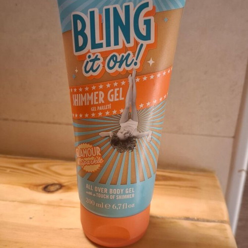 Body gel with glitter hydration new