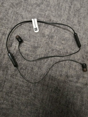 JBL Bluetooth Earbuds like new
