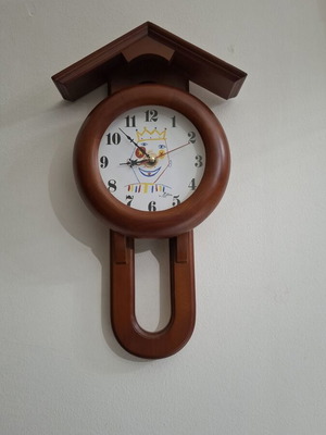 Wooden wall clock with pendulum Le Clown Pablo Picasso like new