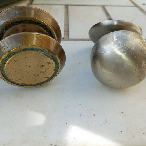 Door knobs used, large, brass