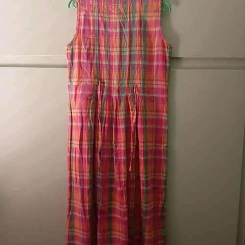 Richards dress used, 100% cotton sleeveless, pink-orange gingham