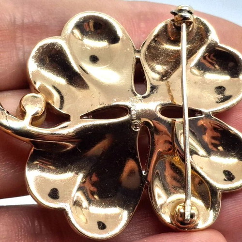 Vintage Trifari Flower Brooch μεταχειρισμένη