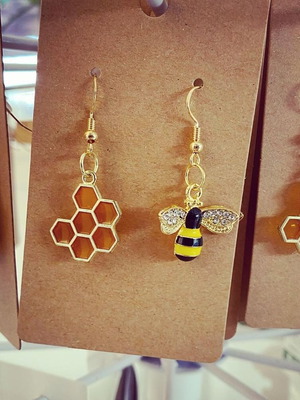 Bee Earrings new
