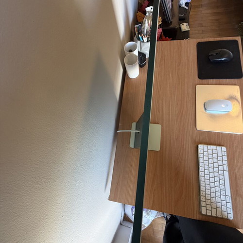 iMac computer 2021 like new with accessories and bonus headphones