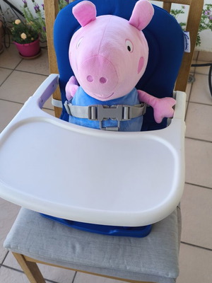 Giordani portable high chair used, blue with tray