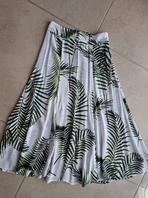 Φούστα H&M midi άσπρη και πράσινη σαν καινούργιο