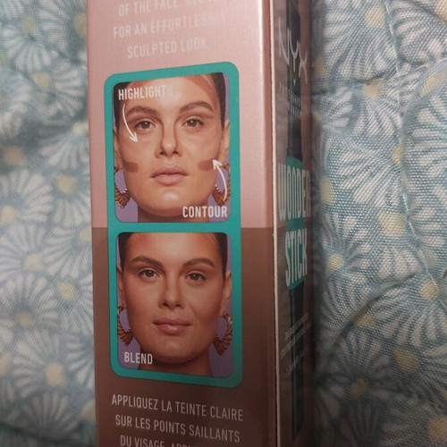 Nyx Wonder Stick Double Contour and Highlighter like new, shade 03 Light Medium