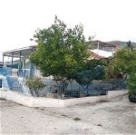 Δήμος Σαλαμίνας Θέση Γυάλα Υπερυψωμένη Μονοκατοικία  68 m2 κατασκευή 2005