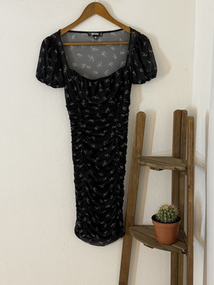 Missguided floral cottage mini dress XS/S like new, black and pink