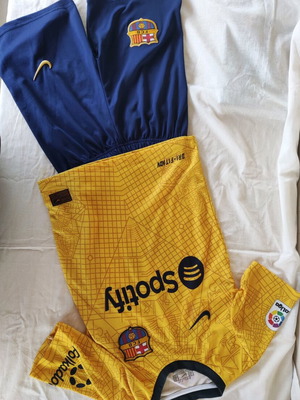 Παιδικό σετ Nike dri-fit FCB Lewandovski