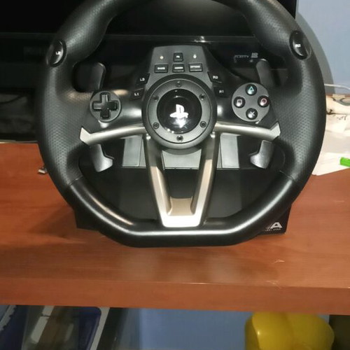 Hori Racing Wheel Apex with Pedals for PC/PS3/PS4 270° Rotation like new