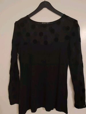 Long-sleeve blouse like new with transparent sleeves size M