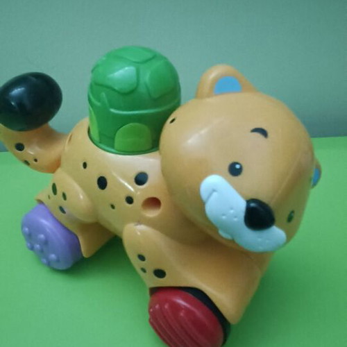 Fisher-Price Amazing Animals Press & Go Cheetah and Laugh & Learn Musical Storybook used