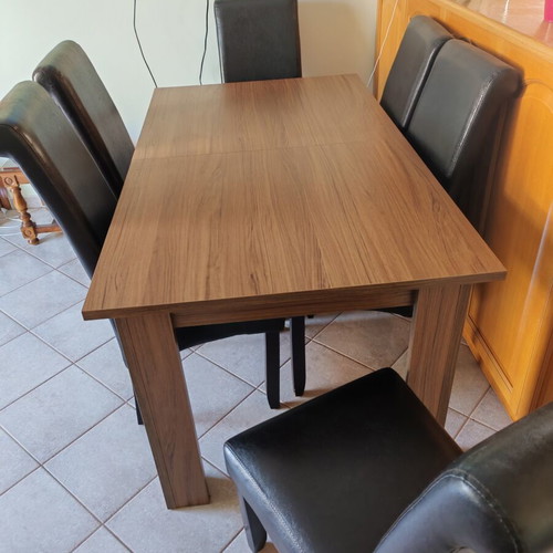 Extendable dining table with 6 chairs, walnut color