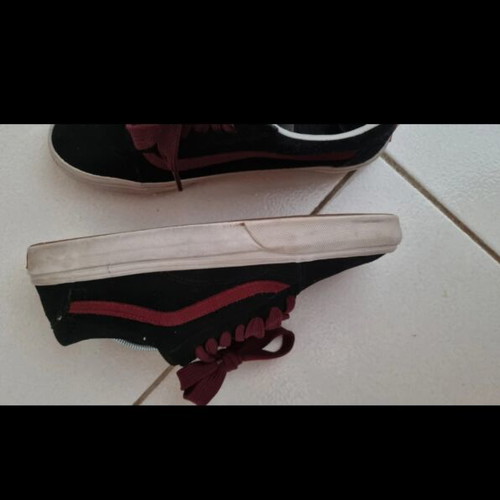 Vans sneakers size 41, black and red