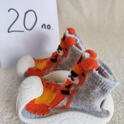 Boy shoes size 20 used