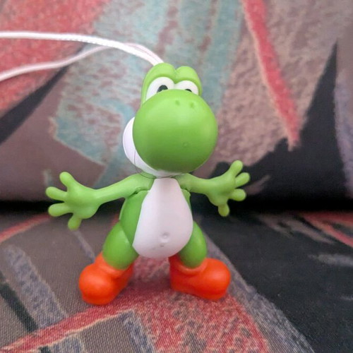 Yoshi figure from Kinder Joy 2025 like new, code DV550