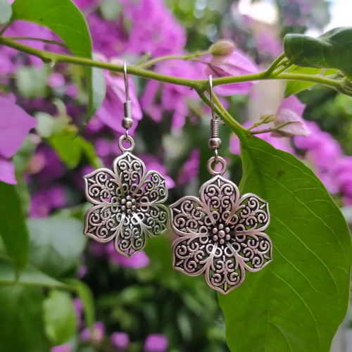 Dangling earrings used