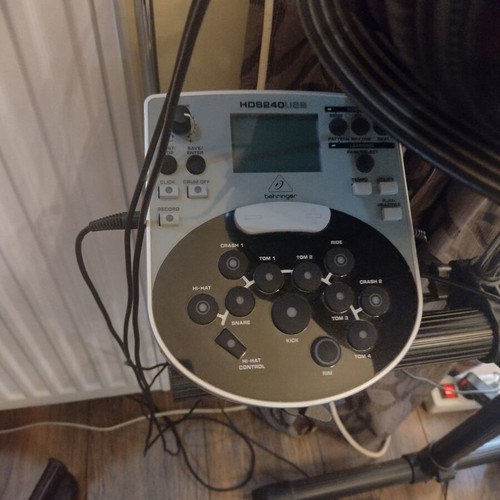 Beringher XD80 E Drums like new