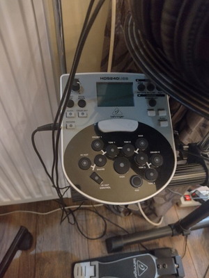 Beringher XD80 E drums σαν καινούργιο