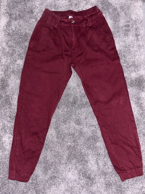 Women's burgundy denim pants medium like new