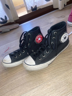 Παπούτσια All Star μεταχειρισμένα, μαύρα με αποσπώμενο σήμα Converse