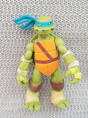 TMNT Mutant Ninja Turtles action figure used, good condition