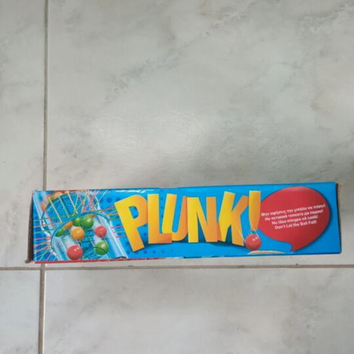 Plunk board game like new
