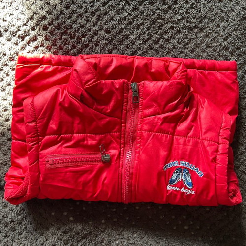 Sleeveless jacket for boy 6 years old used, red