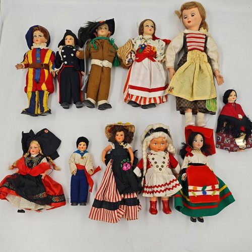 European collectible dolls used, very good condition