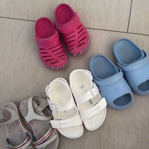Children's shoes size 27 like new