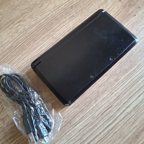 Nintendo 3DS Black like new, Japanese console with Luma