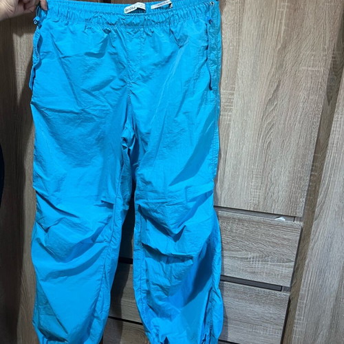 Parachute pants blue waterproof like new Bershka size L