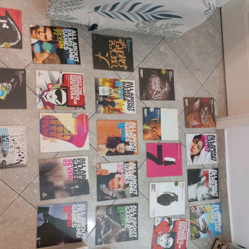 Magazine inserts used for movies and games, pack of 22 from Seven
