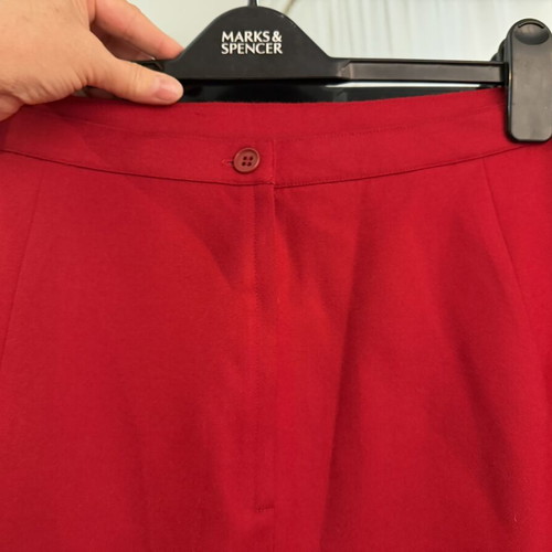 Wool skirt red, sizes M and L, like new, vintage