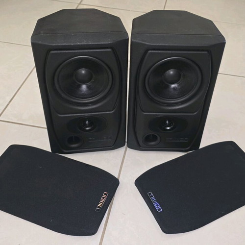 Mission M73 bookshelf speakers like new
