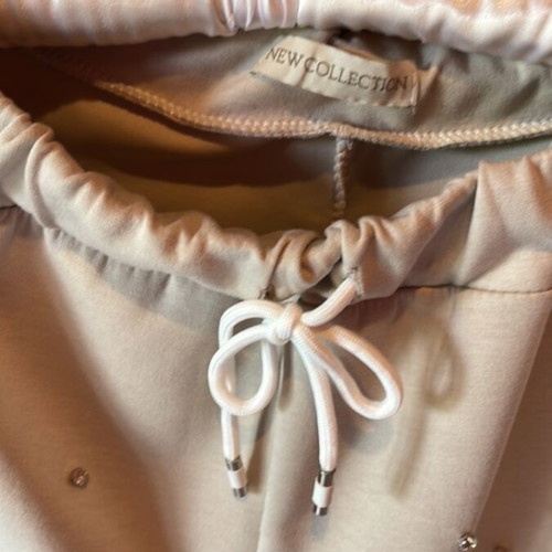 Pants used with elastic waist, one size fits many