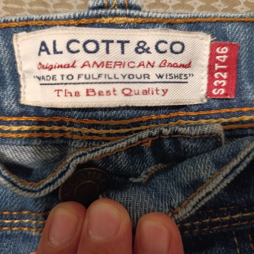 Alcott & Co Men's Denim Shorts Size 32 Light Blue Like New