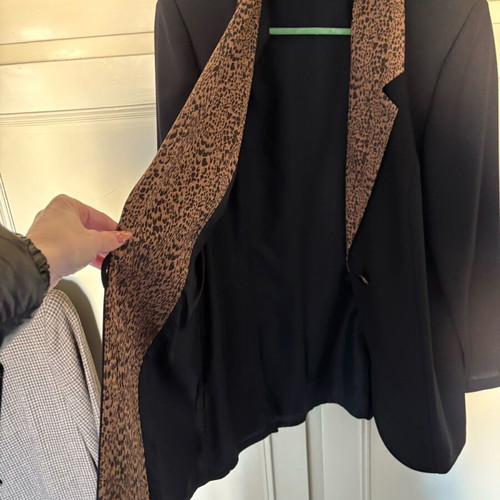 Women's jacket like new, size M, ideal for mature women