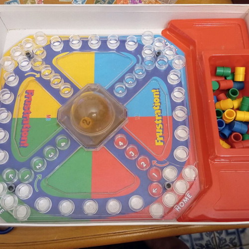 Knock Out used board game known as Griniaris