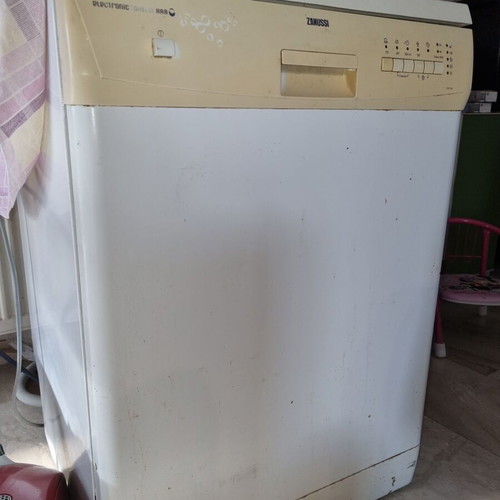 Zanussi ZDF 312 60 cm dishwasher used, freestanding